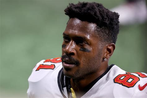 antonio brown pool photo|Antonio Brown Breaks Silence On The Disturbing。